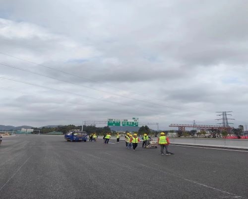 廣西南寧繞城高速公路標線施工項目